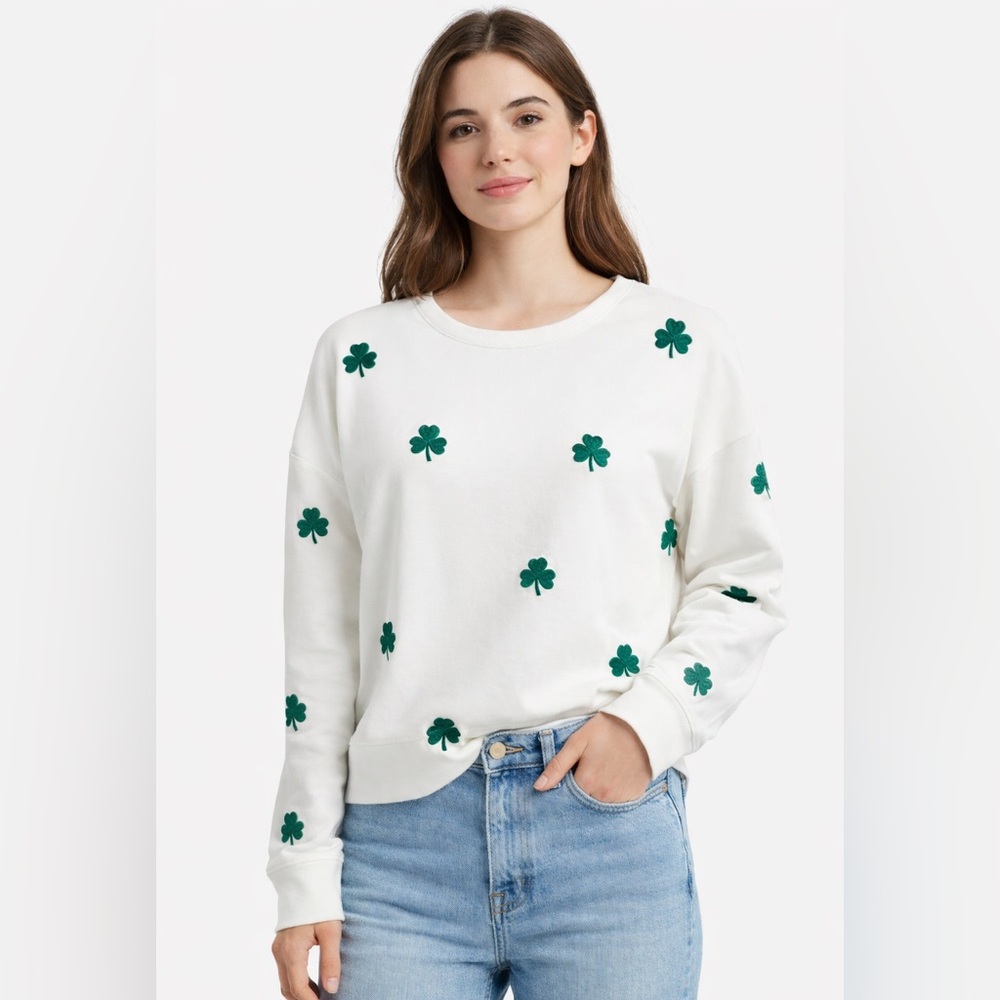 Cable & Gauge Shamrock Embroidered Sweatshirt| Size Large NWT